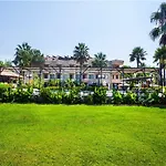 Panorama Plaza 3*