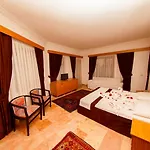 Panorama Plaza Szálloda 3*