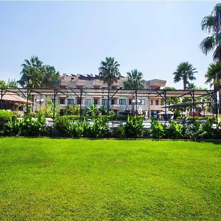 Panorama Plaza 3*