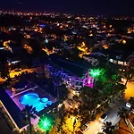 Panorama Plaza Hotel 3*