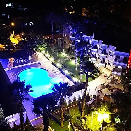 Panorama Plaza 3*