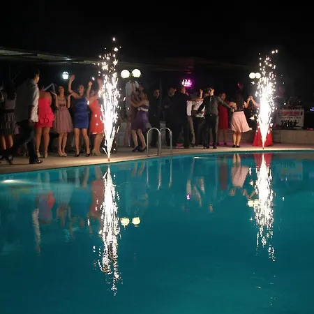 Panorama Plaza 3*